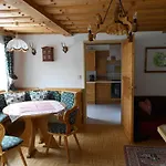 Vakantiehuis La Vecchia Mesnerhaus *