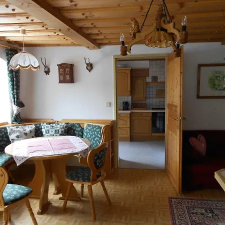 بيت للعطل La Vecchia Mesnerhaus *