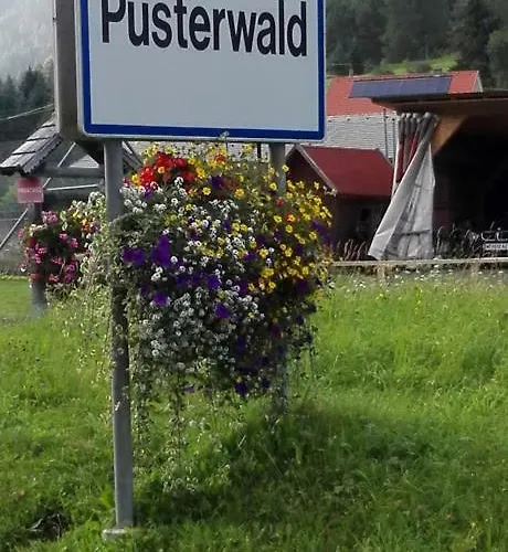 Semesterbostad La Vecchia Mesnerhaus *